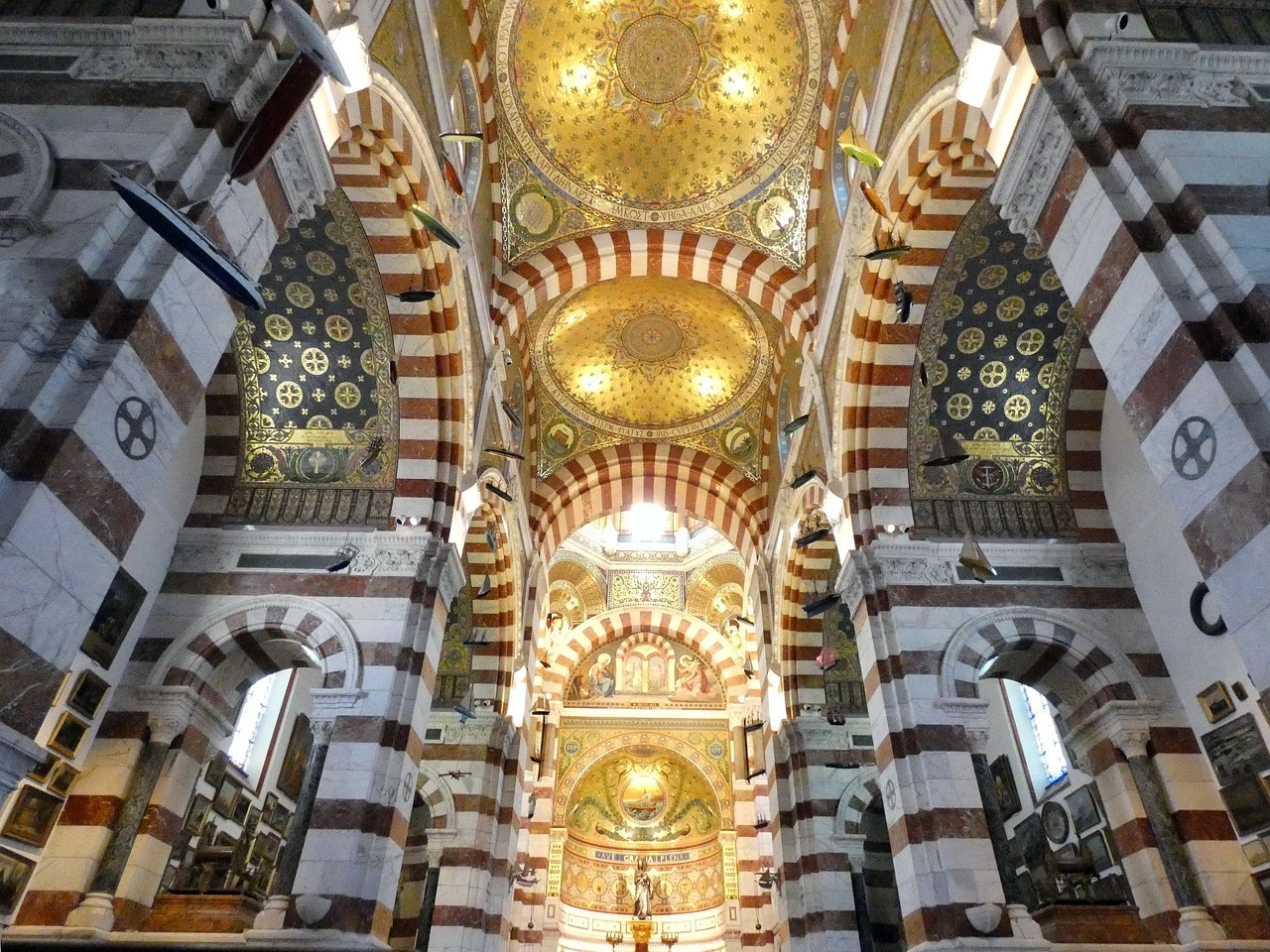 Notre-Dame de la Garde Basilica Marseille